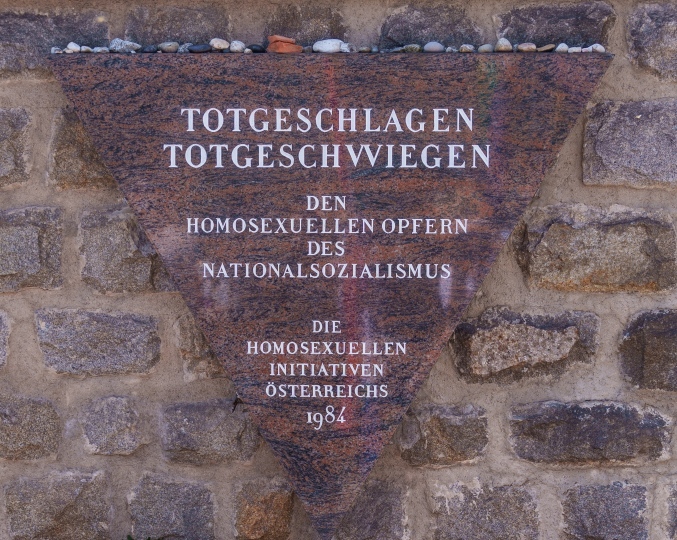 Gedenkstein im KZ Mauthausen (Foto: Jakob Koch)